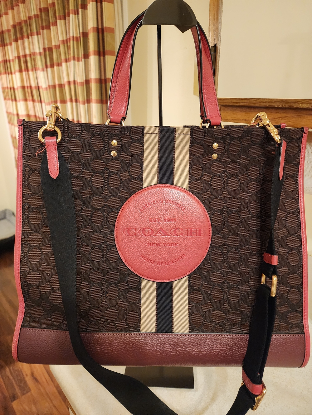 the Coach Dempsey Tote 40 in Signature Jacquard with Stripe and Coach Patch - Picture 1 of 16